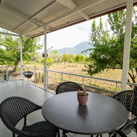 Nature View Detached House With Garden In